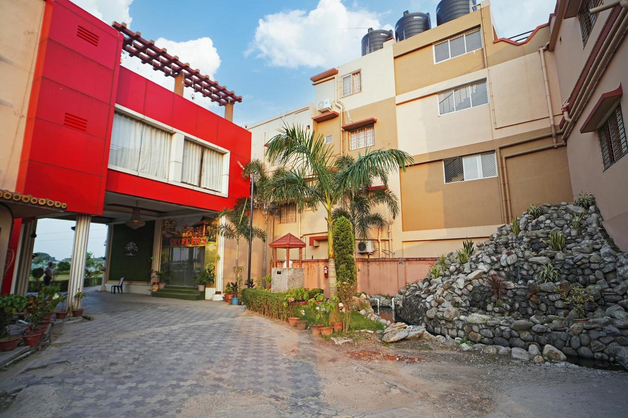 Gharana Resort !! Best Family Resort Near Kolkata With Swimming Pool !! Singur Екстер'єр фото