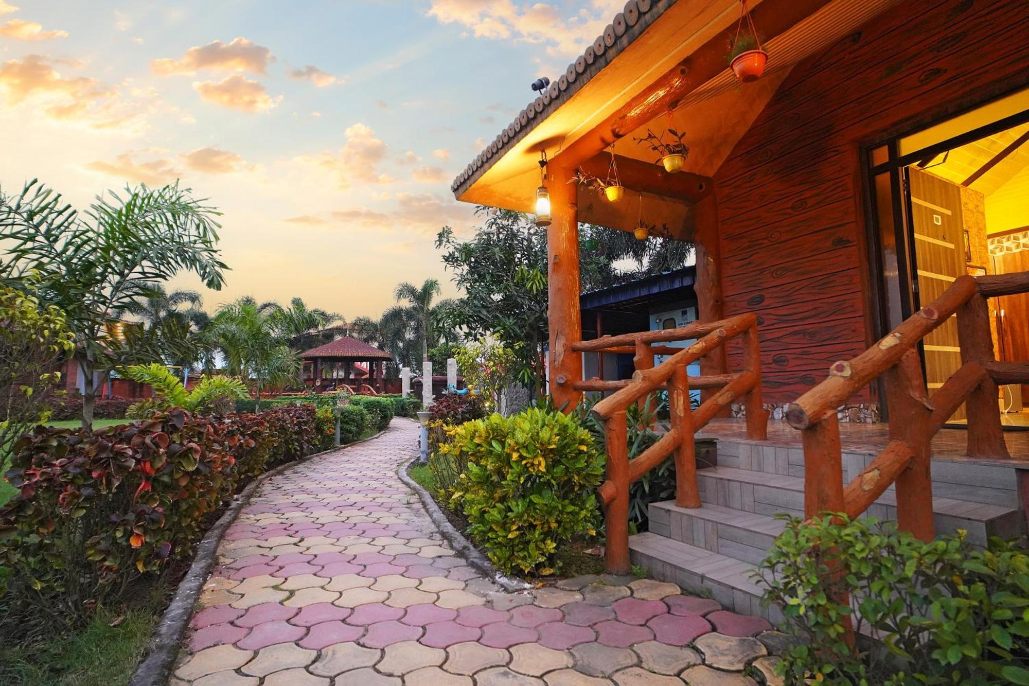 Gharana Resort !! Best Family Resort Near Kolkata With Swimming Pool !! Singur Екстер'єр фото